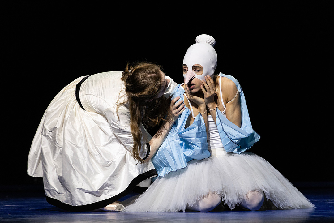 *Wunderland* by Alexei Ratmansky, Hamburg Ballet; photo: Kiran West