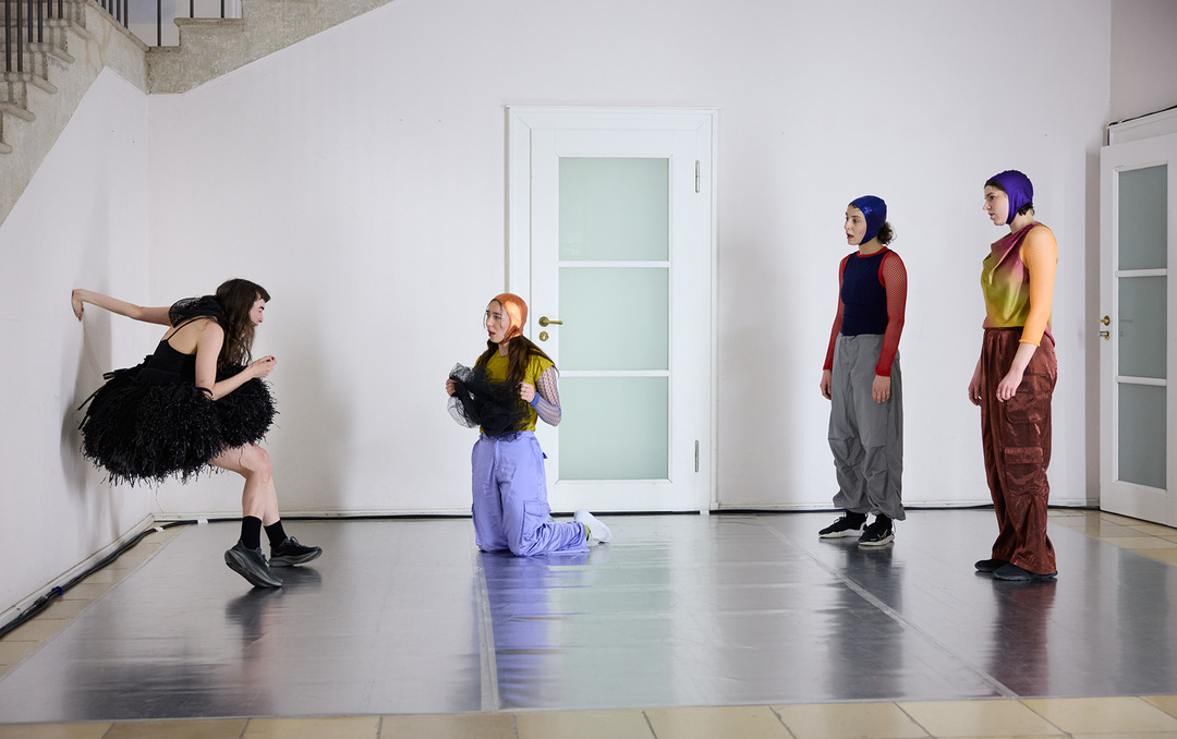 Louella May Hogan, Solène Schnüriger, Marina Kladi, Ugnė Irena Laurinavičiūtė in *A Land Within*; photo: Dominik Mentzos