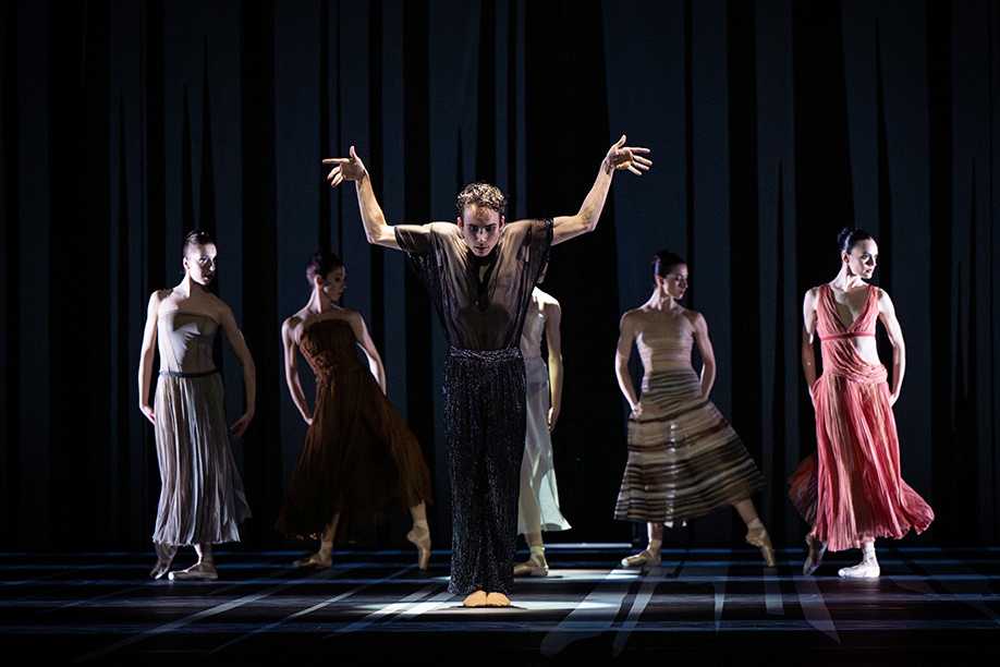 Jackson Carroll and ensemble in *Pathétique* by Martin Schläpfer; photo: Ashley Taylor