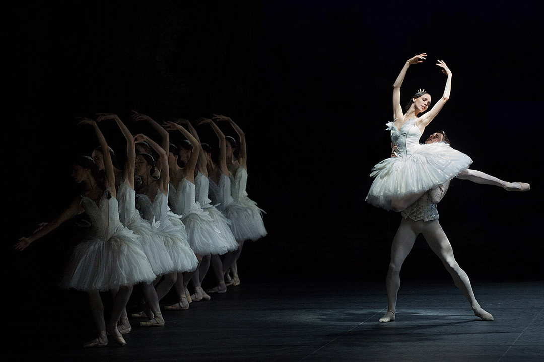 «Schwanensee» am Ballett Zürich, Foto: Judith Schlosser