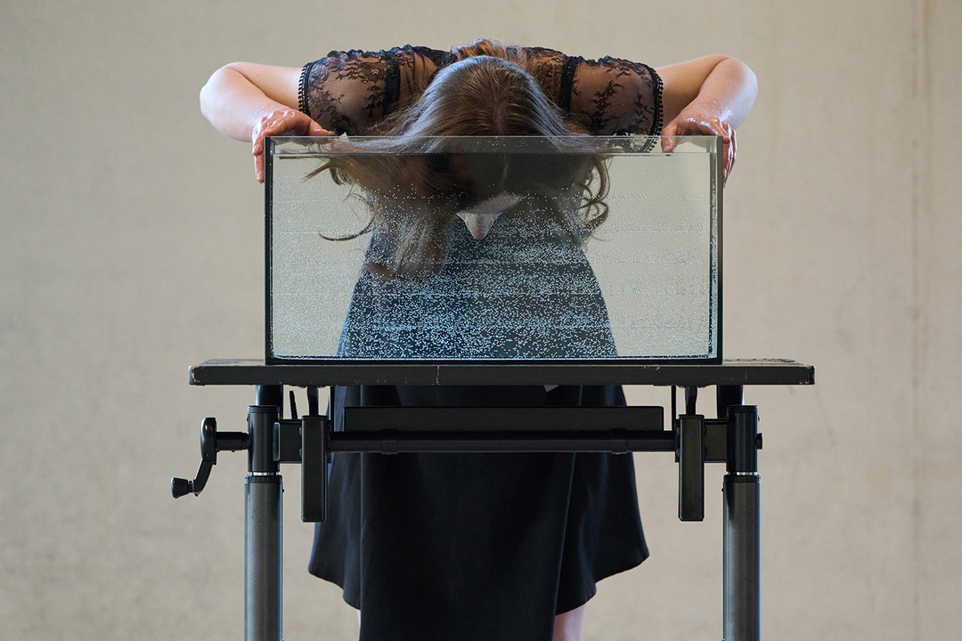 *54 Hours Performances* as part of the "Free Interdisciplinary Performance Lab", a teaching project by Marina Abramović with students from the Folkwang University of the Arts, 2023; photo and background: Gustav Glas