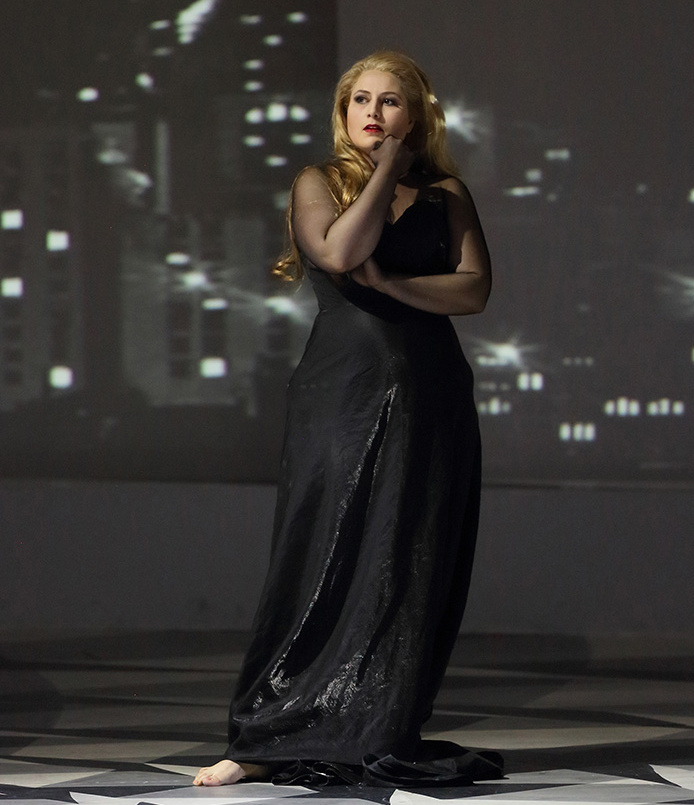 «Maskenball» in München als Ulrica, Foto: Staatsoper München