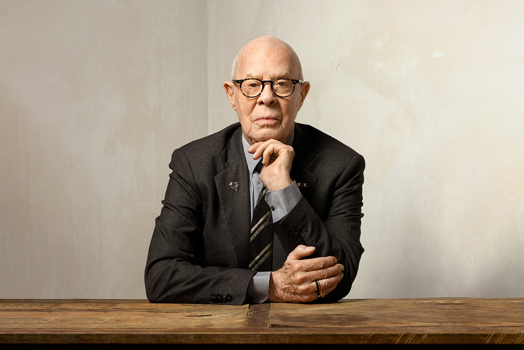 Hans van Manen; photo and background: Erwin Olaf