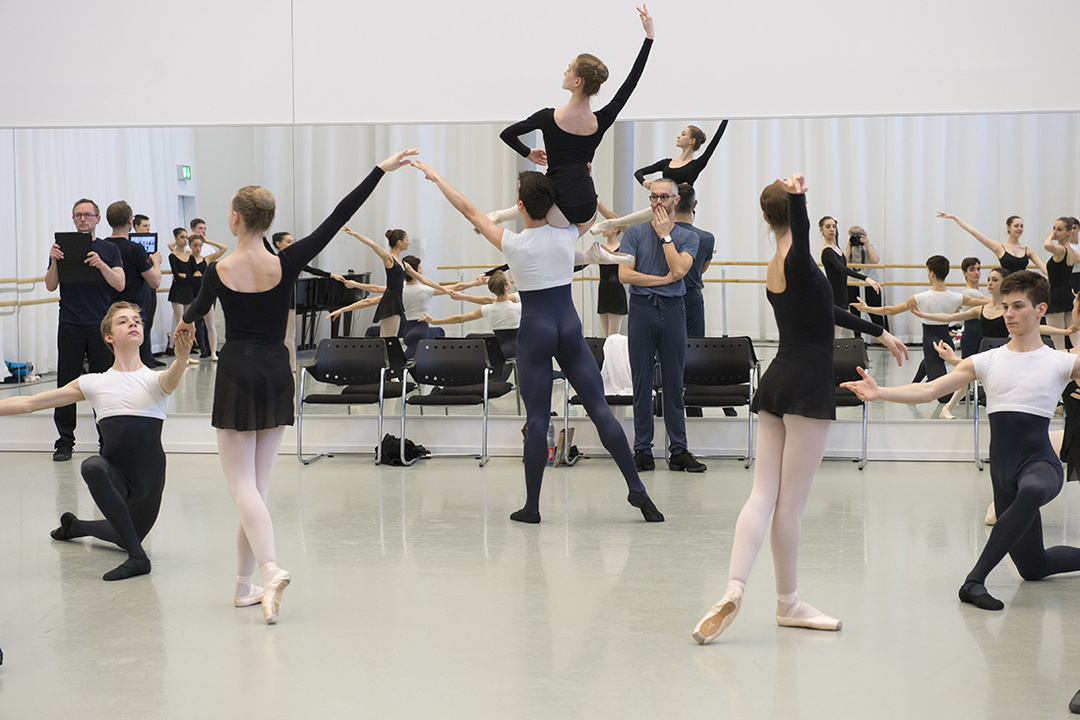 Rehearsals at Zurich Dance Academy with choreographer Jean-Guillaume Bart; photo: Regula Bearth, ZHdK