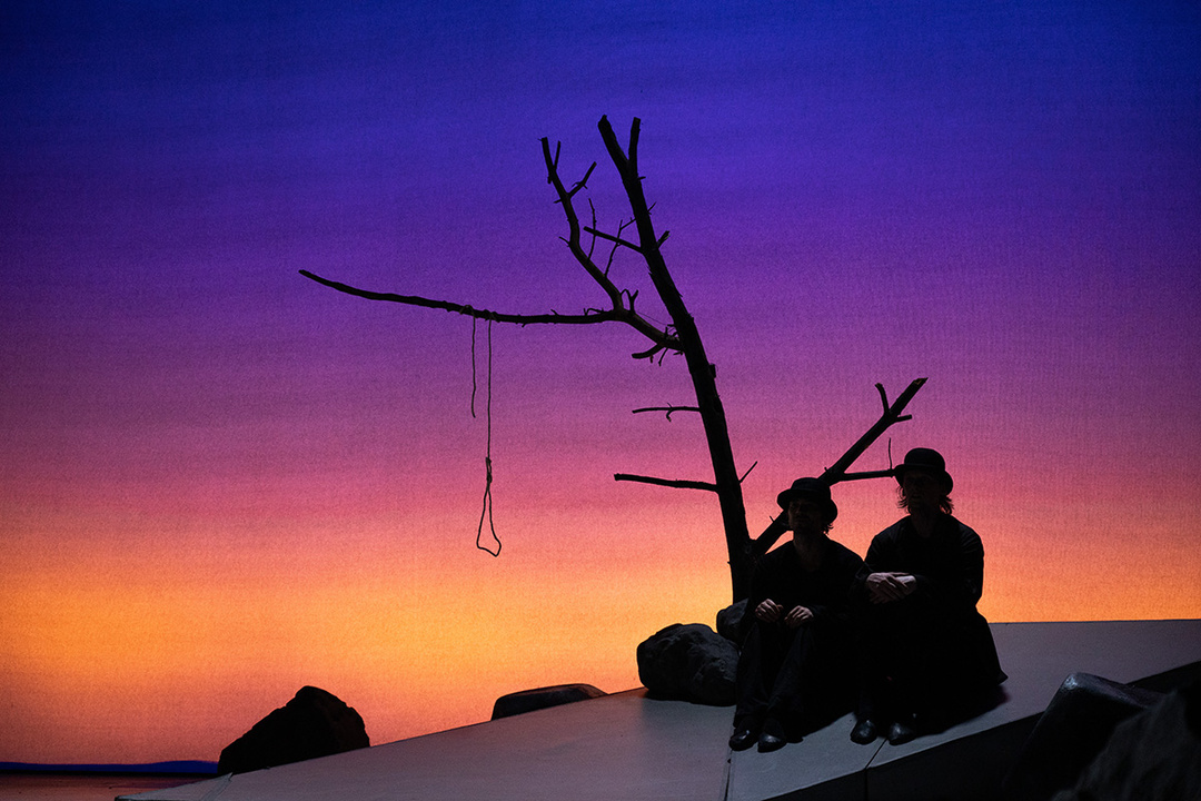 *Waiting for Godot* by Edvin Revazov ; photo: Christina Gotz