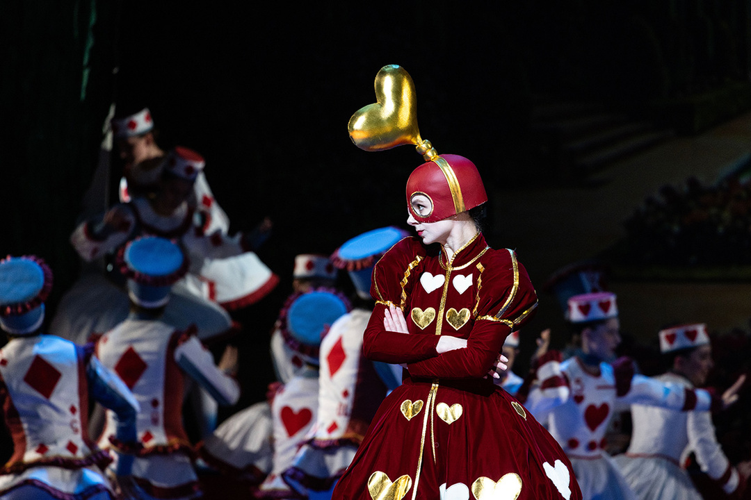 *Wunderland* by Alexei Ratmansky, Hamburg Ballet; photo: Kiran West
