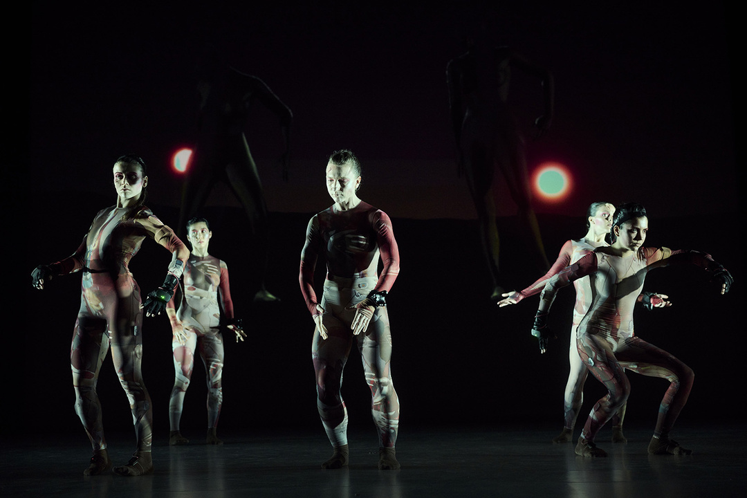 *The Ghost in the Glitch* by Brig Huezo, ensemble, Oper Köln; photo: Nathan Ishar / studio pramudiya