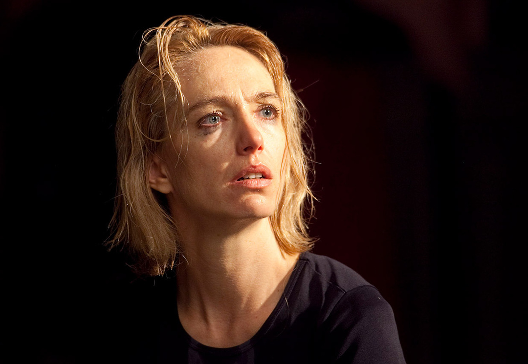 Ursina Lardi in «Die Kleider der Frauen», Kampnagel Hamburg, Foto: Theater