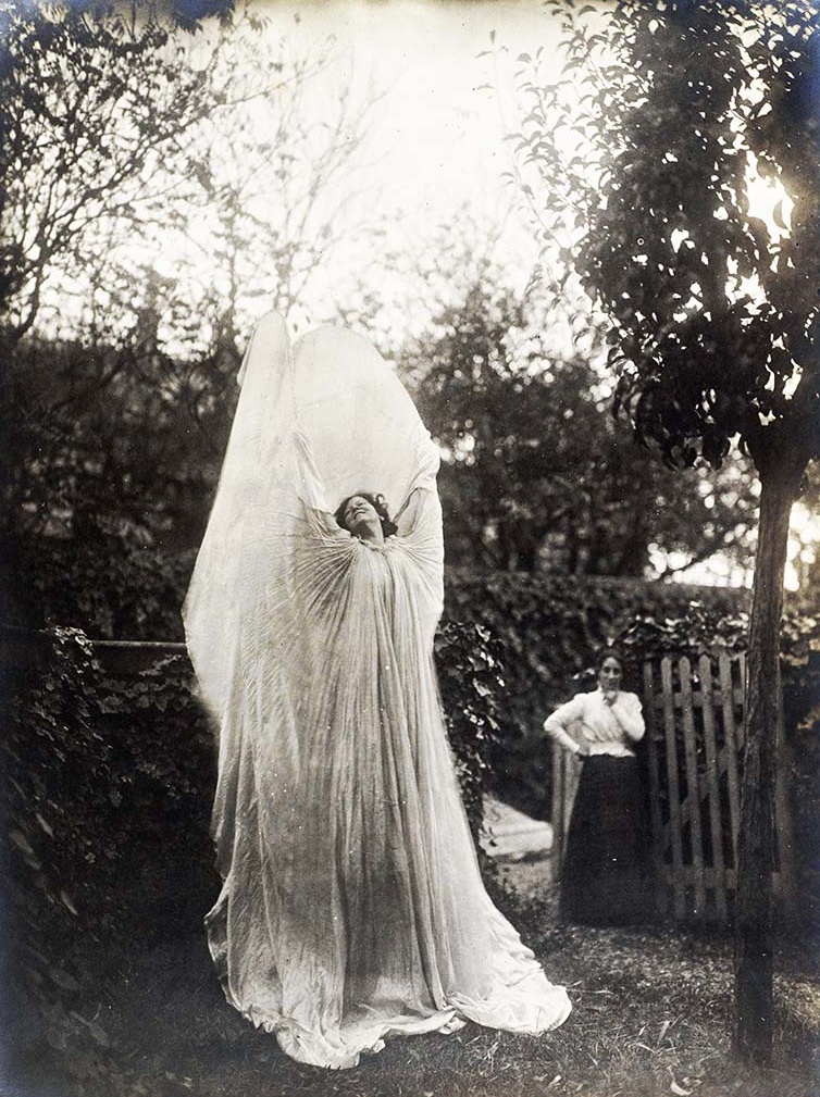 Eugène Druet, Loïe Fuller dansant, o. J., Musée Rodin, Paris © Musée Rodin, Paris