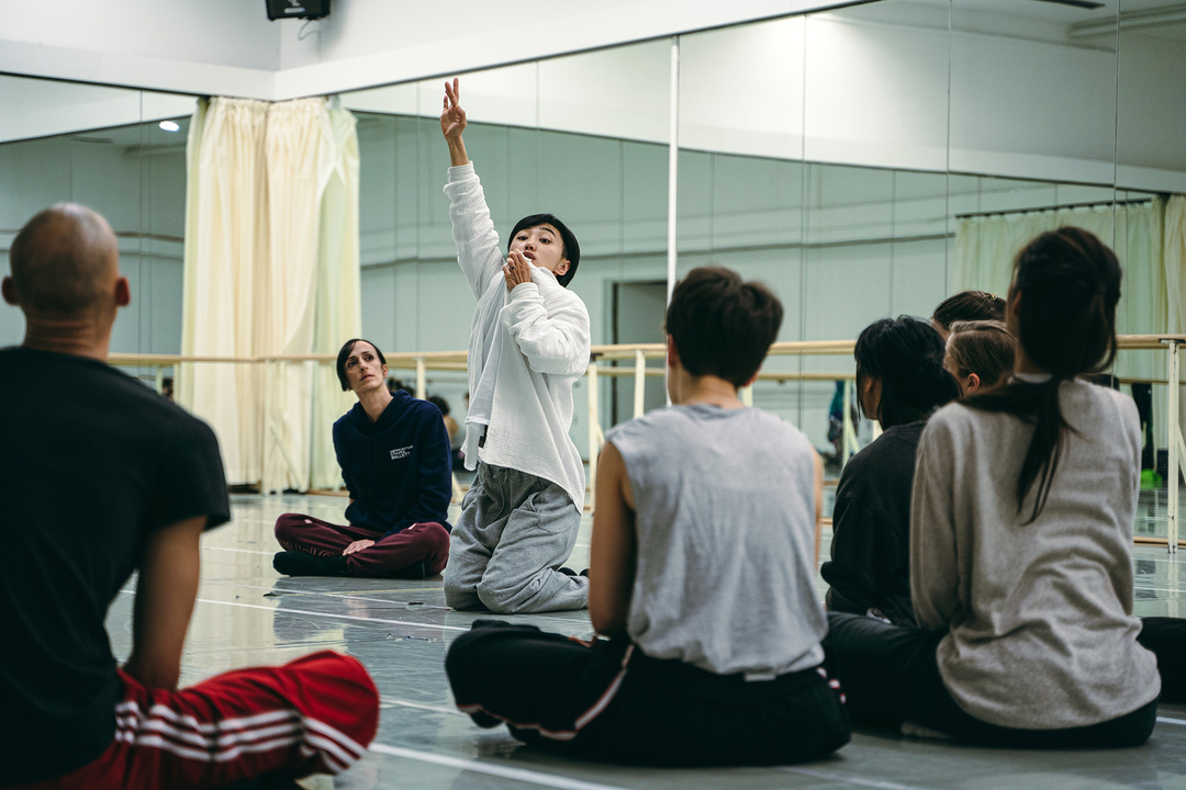 During rehearsals for *Timeless*, Hessian State Ballet; photo: Tatsuki Takada