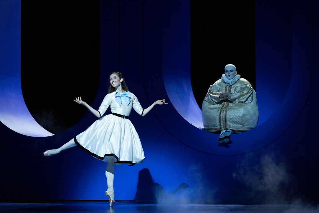 *Wunderland* by Alexei Ratmansky, Hamburg Ballet; photo: Kiran West