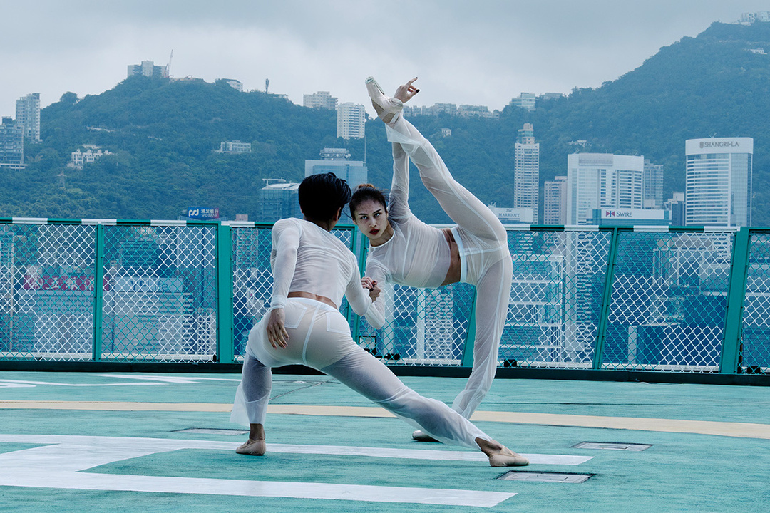 In Motion Wayne McGregor's Installation On The Other Earth: Der