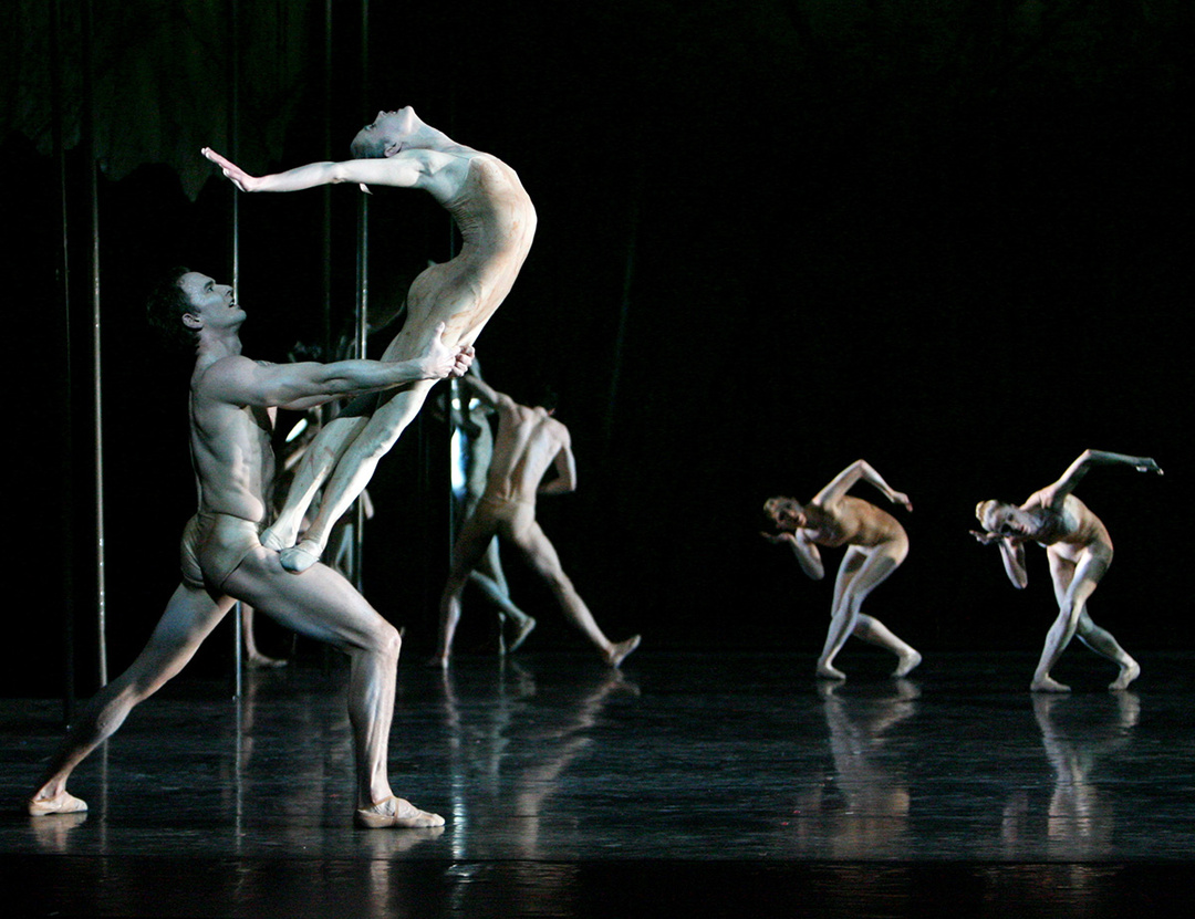 Bridget Breiner and Jiří Jelínek in *Le Sacre du printemps*, Stuttgarter Ballett, 2006; photo: Stuttgarter Ballett
