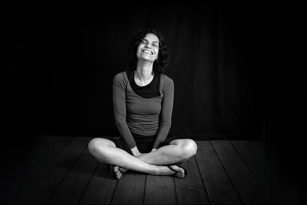 Lia Rodrigues; photo: Sammi Landweer