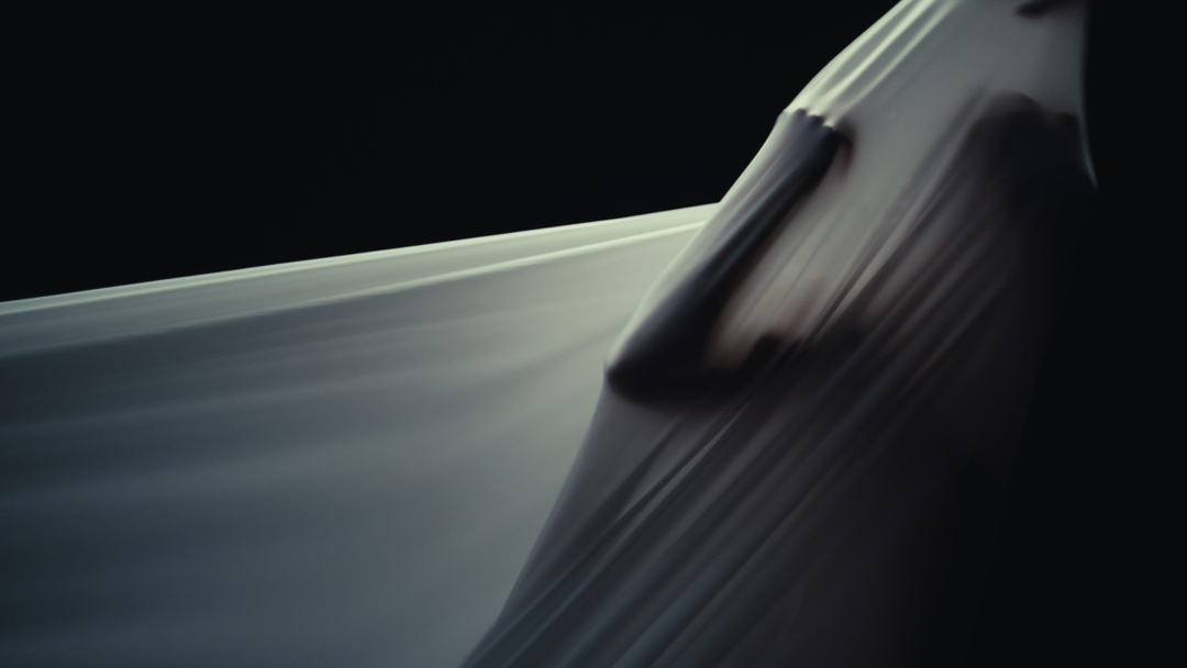 Alina Cyranek's *Fassaden*, filmstill; photo and background: Rotzfrech Cinema