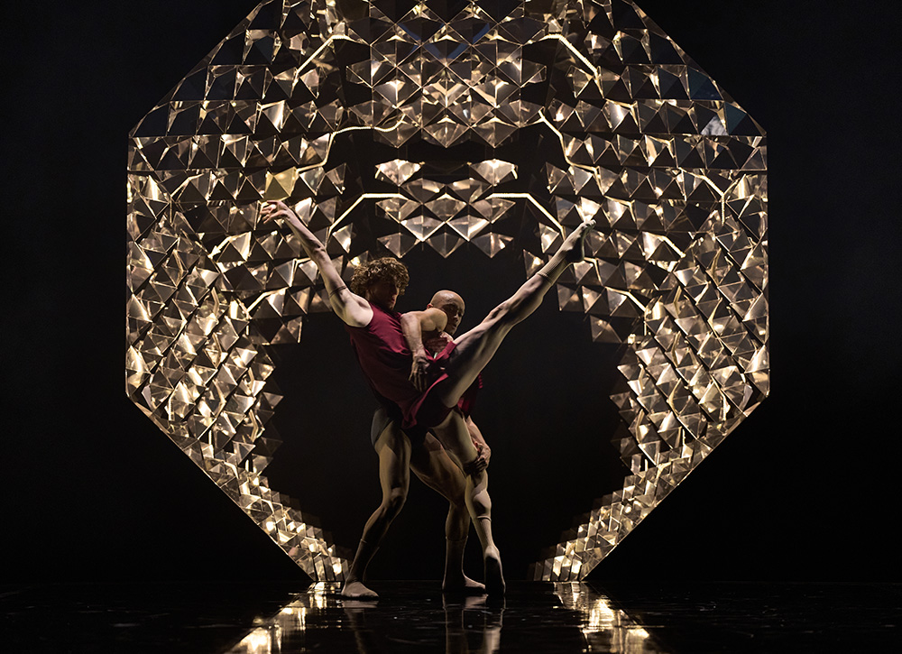 Floris Puts (in red) and Jamal Uhlmann; photo and background: Carlos Quezada