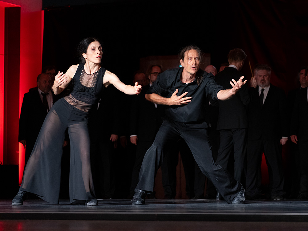 *Rage* with Sara Orselli and Juha Marsalo; photo: Carolyn Carlson