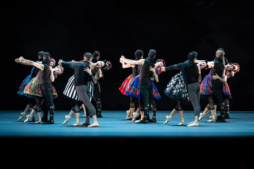 *Marsch, Walzer, Polka* by Martin Schläpfer, 2021: photo: Wiener Staatsballett/Ashley Taylor