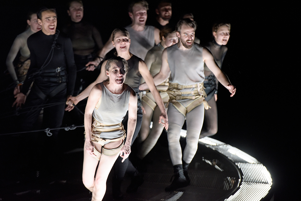 Katja Bürkle & Chor, Foto: Thomas Aurin