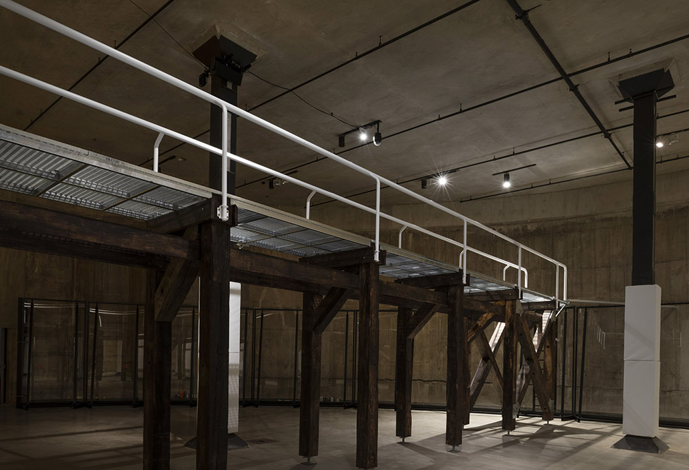 Ausstellungsansicht der BMW Tate Live Exhibition: Anne Imhof: Sex at Tate Modern 2019, © Tate Photography (Oliver Cowling/ Andrew Dunkley)